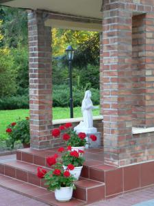 image025.jpg