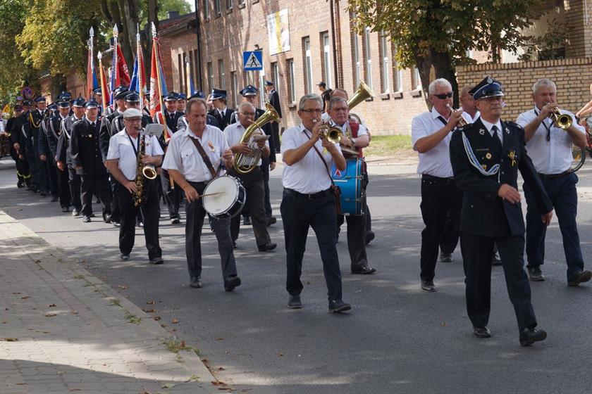  DOŻYNKI GMINNE w naszym kościele 