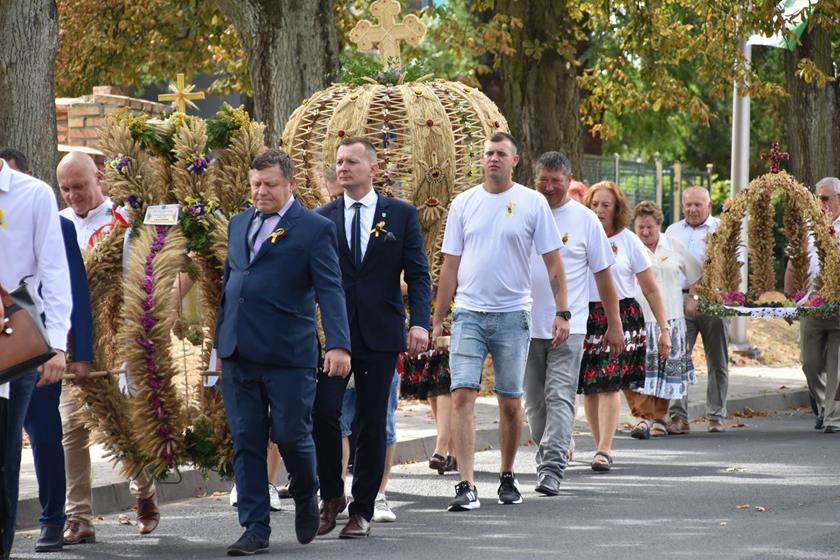  DOŻYNKI GMINNE w naszym kościele 