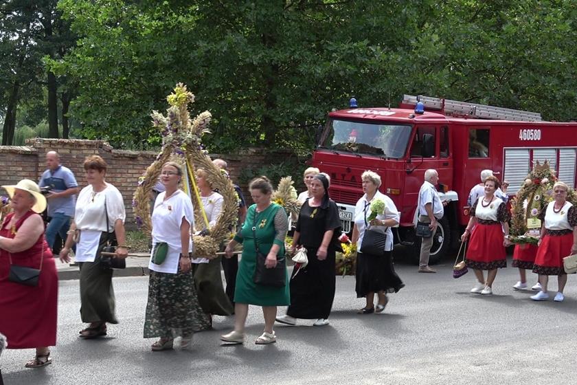  DOŻYNKI GMINNE w naszym kościele 