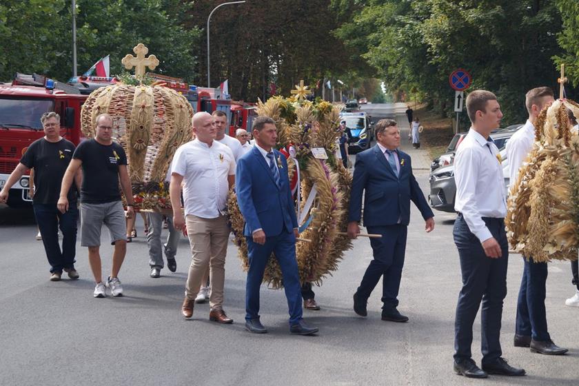  DOŻYNKI GMINNE w naszym kościele 