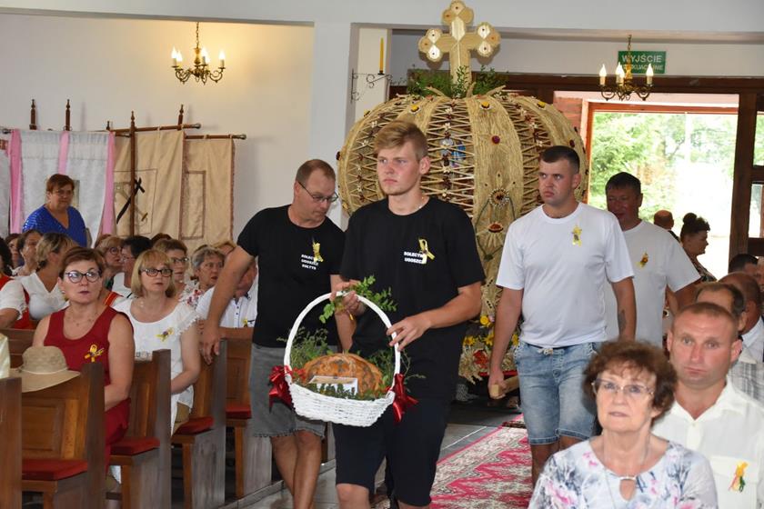  DOŻYNKI GMINNE w naszym kościele 