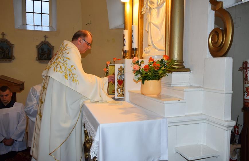  NABOŻEŃSTWA   WIELKANOCNE 