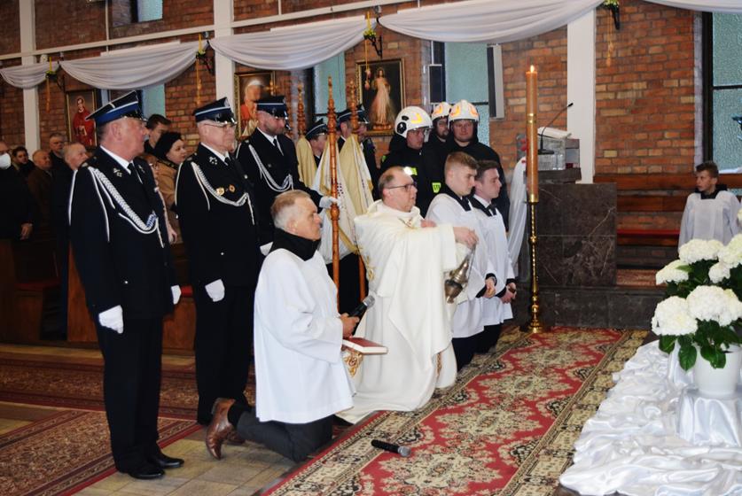  NABOŻEŃSTWA   WIELKANOCNE 